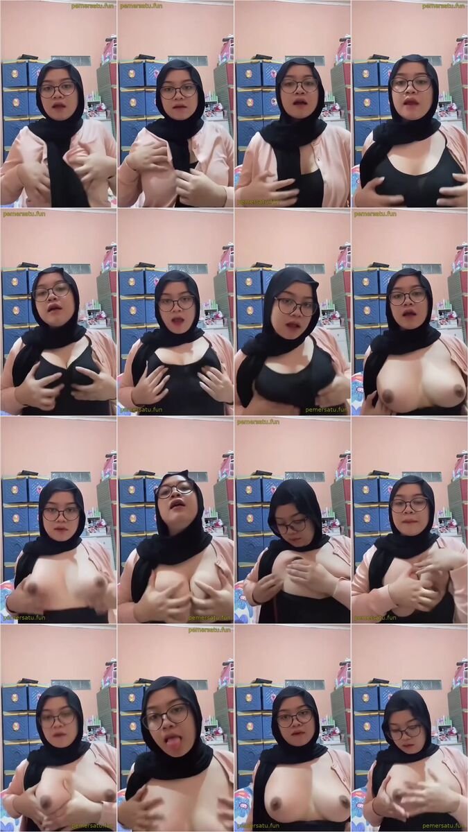 Ukhty cantik pamer tt di ruang ganti